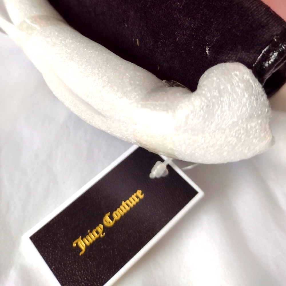 Juicy Couture Black Velvet Wallet Gold Hardware 3  Zippered Compartments 👛 NWT - Picture 4 of 9